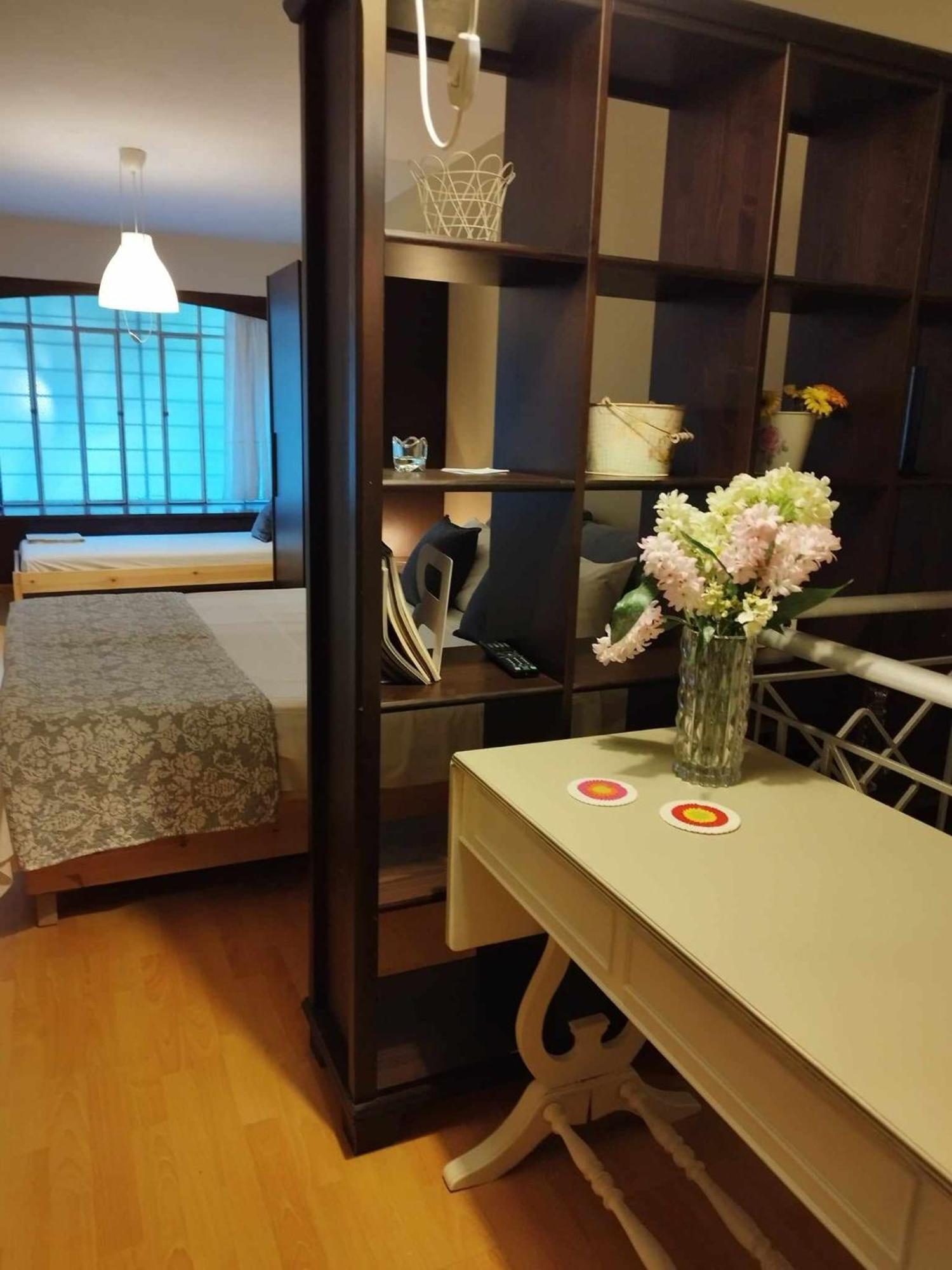Short Loft At Apartment *