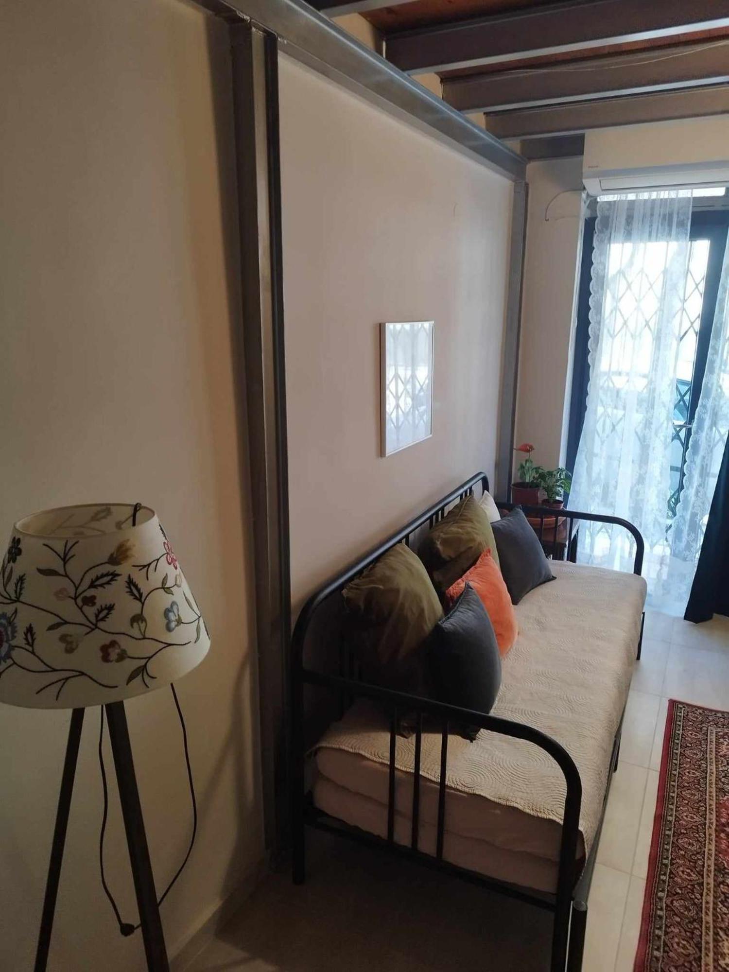 Short Loft At * Thessaloniki
