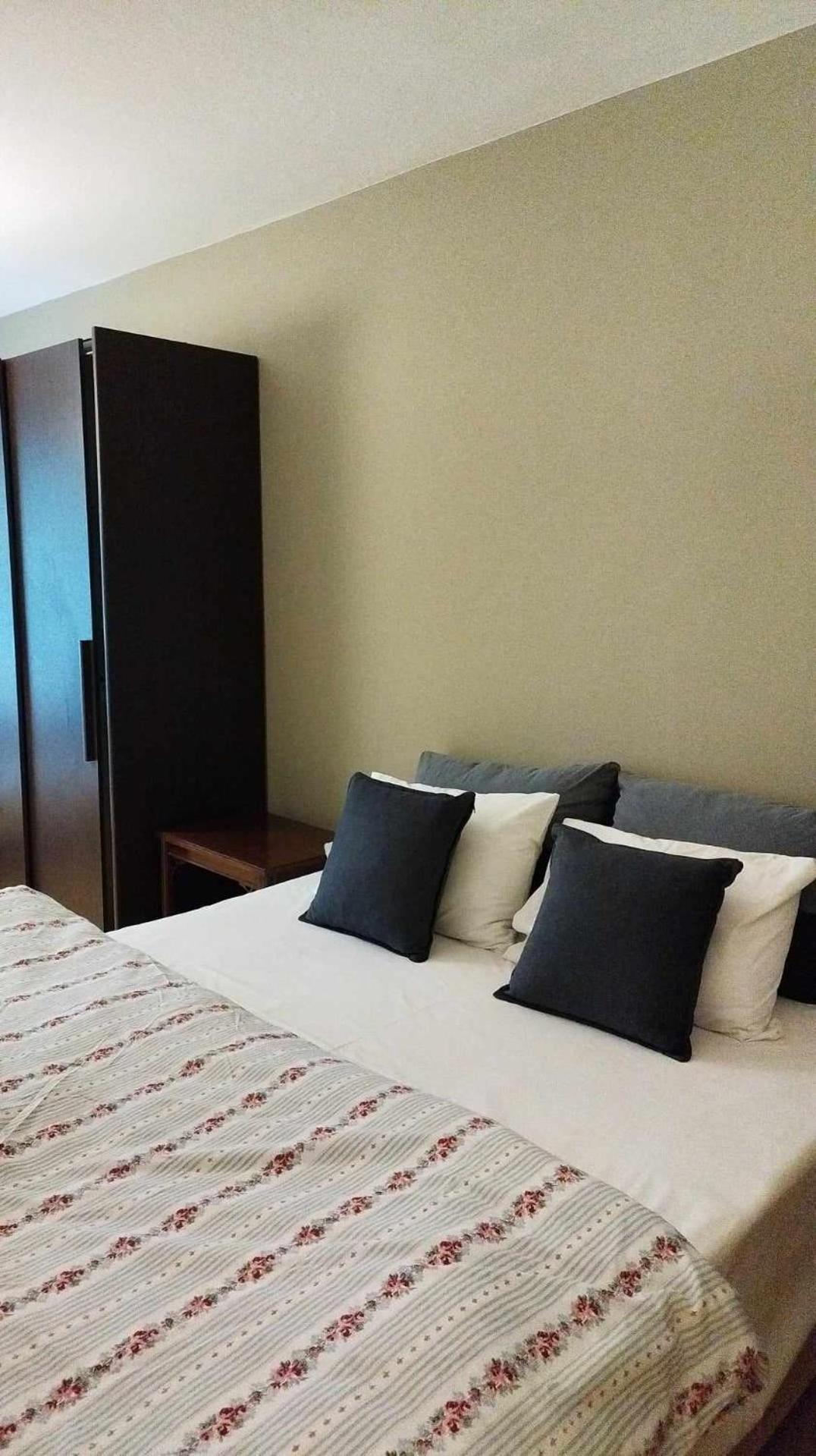 Short Loft At * Thessaloniki